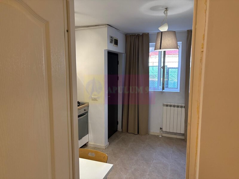 Metrou Tineretului comision 0, garsoniera, 33 mp curte 50 mp